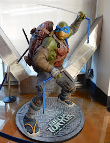 Leonardo Teenage Mutant Ninja Turtles Out of the Shadows statue