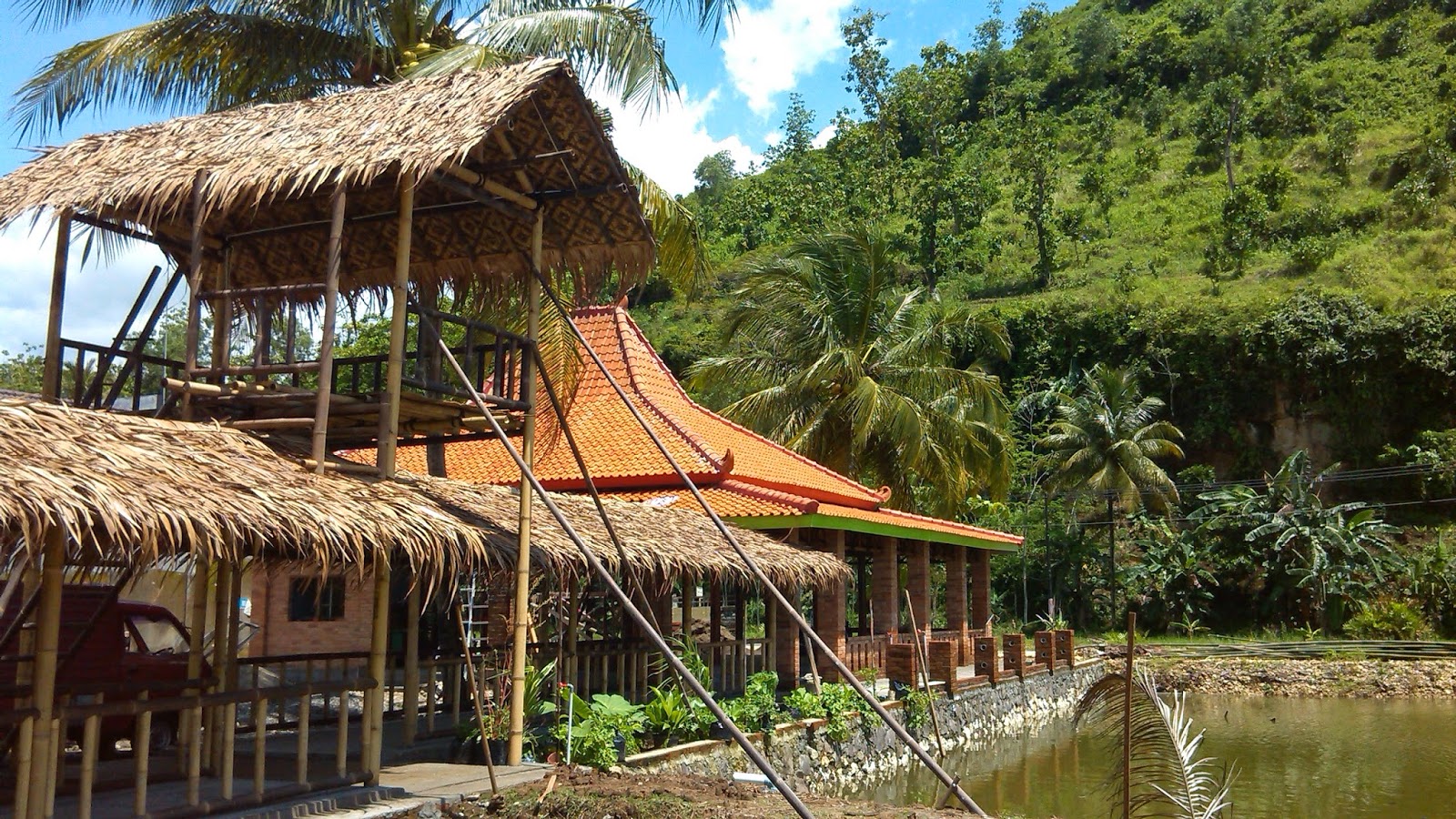 jawanis ANYAMAN  BATIK RUMAH  BAMBU  ATAS SUNGAI