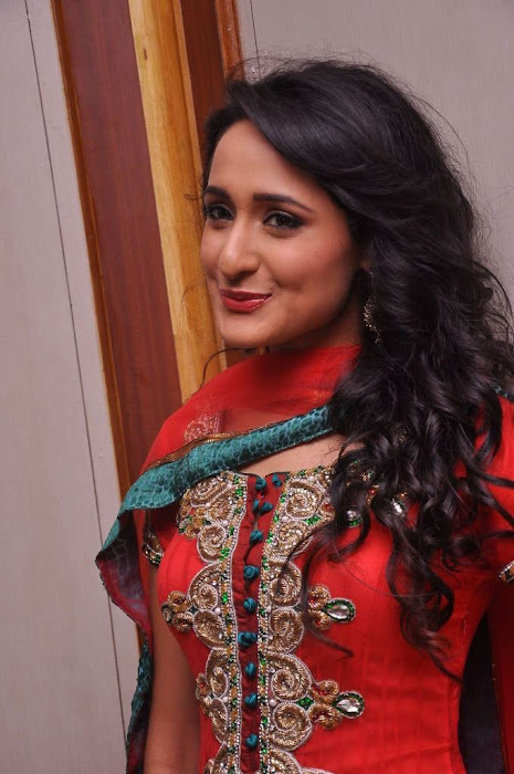 pragya chudidar photos