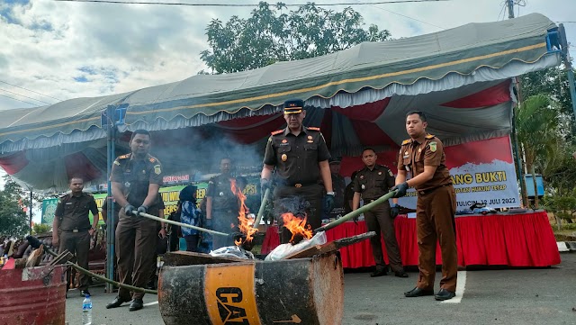 Barbuk 75 Perkara Inkrah Dimusnahkan Kejari Tanbu Dengan Cara Begini 