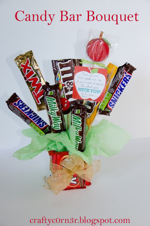 http://craftyc0rn3r.blogspot.com/2013/09/candy-bar-bouquet.html