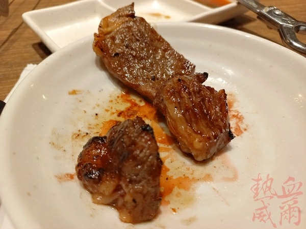 牛角日式炭火燒肉