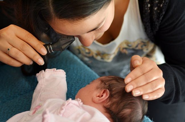 Cara Mengenali dan Mengatasi Katarak pada Bayi dan Anak