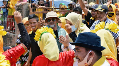 Blusukan di Kecamatan Palibelo, Sepanjang Jalan IDP-Dahlan Disambut Histeris