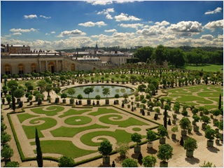 Palace of Versailles's.