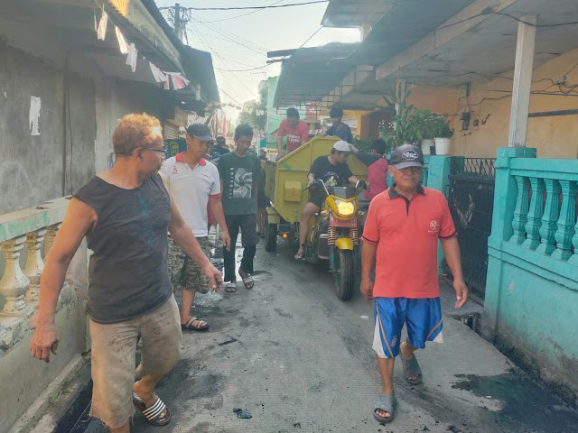 Menyambut HUT Kemerdekaan RI Ke 77 Tahun, Warga RT 003/02 Bekasi Mede Gelar Kerja Bakti Membersihkan Lingkungan