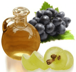Using Grapeseed, Vitamin E capsule – 2 and Lavender oil 