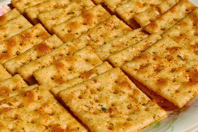 spicy crackers2