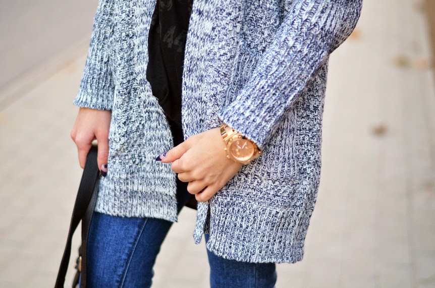 GRAY CARDIGAN, ROBERT KUPISZ TOP, SKINNY JEANS & STUDDED BIKER JACKET