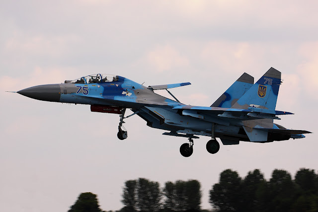 Su-27 flanker gears
