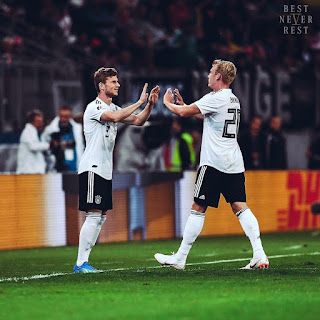 Wallpaper Julian Brandt