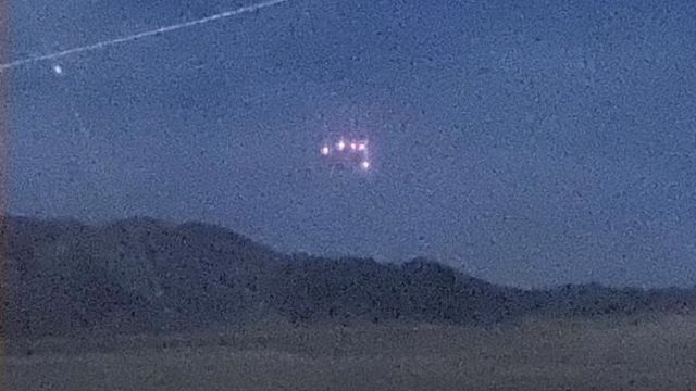 Marines de EE. UU. registraron un enorme OVNI triangular sobrevolando una base militar en California
