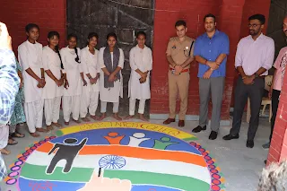 #JaunpurNews : रंगोली बनाकर मतदान के लिए किया प्रेरित | #NayaSaveraNetwork