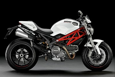 2011-Ducati-Monster-796