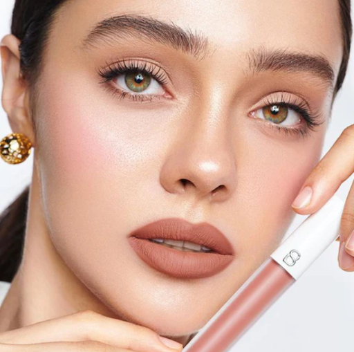 7 Rekomendasi Warna Lip Cream yang Natural dan Cocok untuk Sehari-Hari, Anti Lebay!