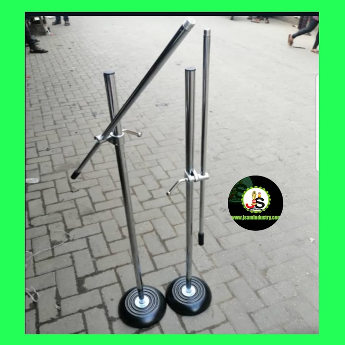 Roundbase Microphone Stand