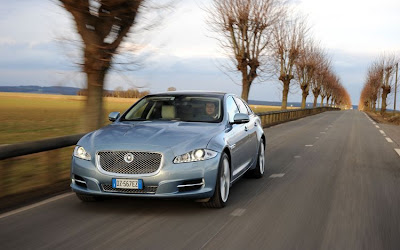 2011 Jaguar XJ Front View