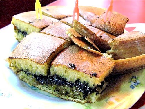 Aneka Kuliner Nusantara: Martabak Manis