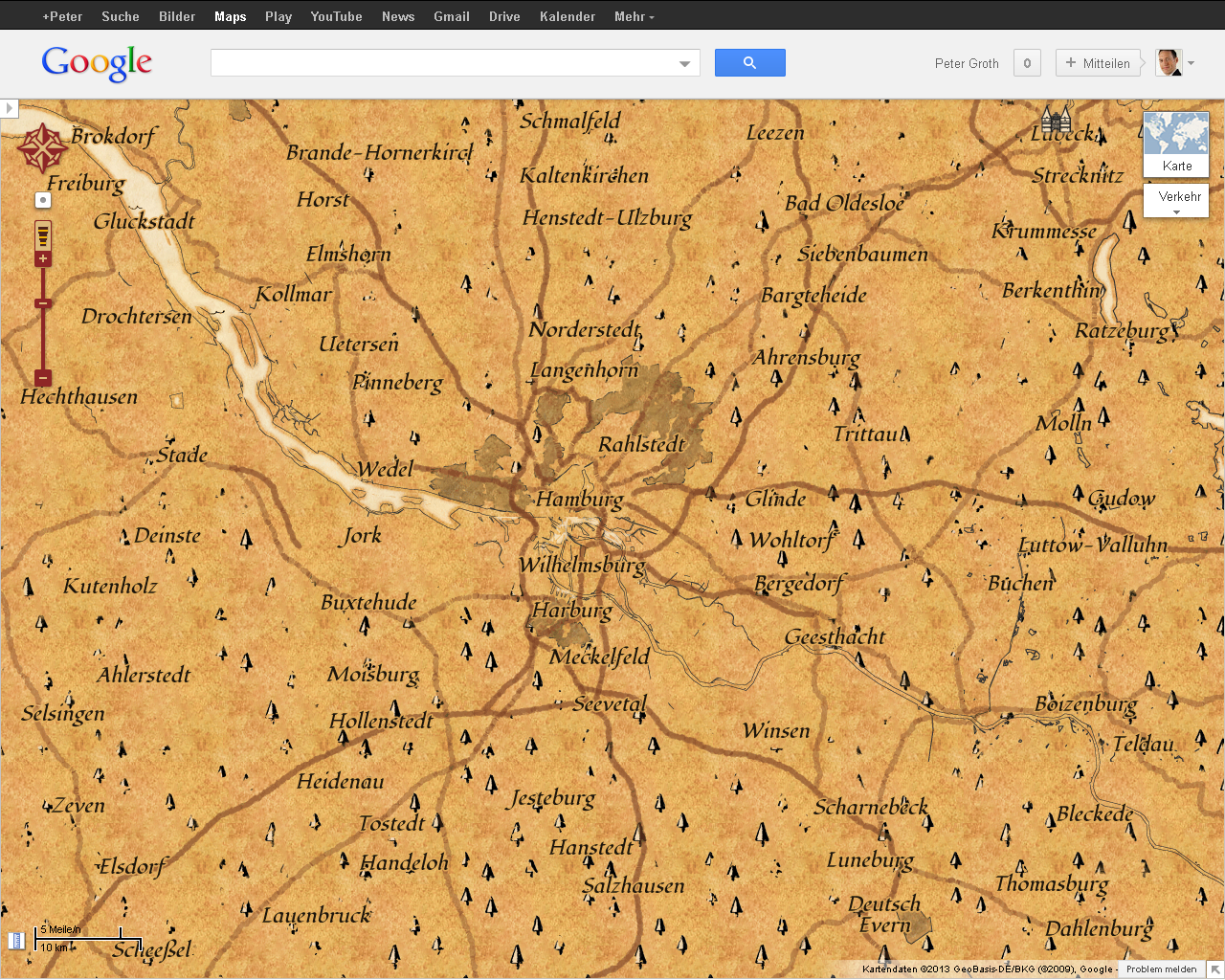 Google-Maps als Schatzkarte, nur wenige Hauptstraßen, sieht aus wie gemalt.