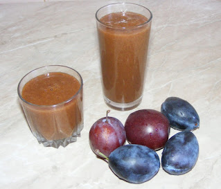 Smoothie de prune reteta fresh retete fructe suc nectar bautura shake bun sanatate imunitate constipatie alimentatie nutritie,