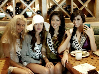 Foto FB Miss Indonesia '08, Hot dan Sexy