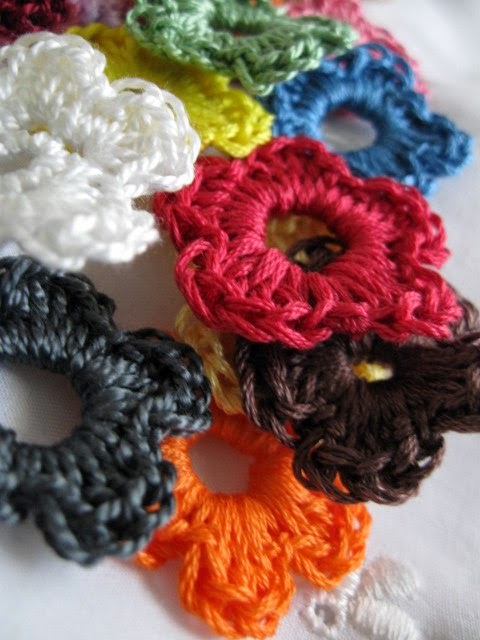 https://www.etsy.com/listing/230171526/crochet-flowers-45-piece-tiny-handmade?ref=shop_home_active_1