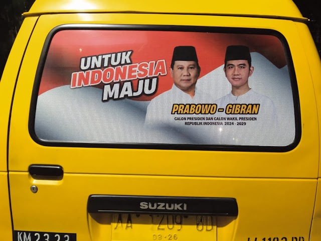 Stiker Bergambar Prabowo Presiden Mulai Marak Terpasang di Angkutan Desa di Kebumen
