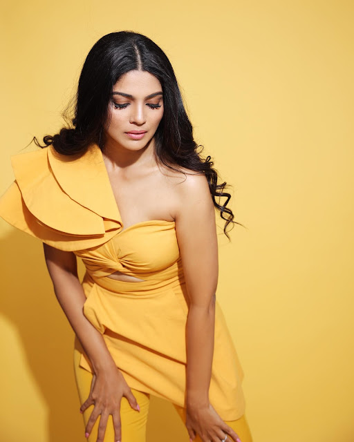 Pooja Sawant radiating elegance in a stunning photoshoot.