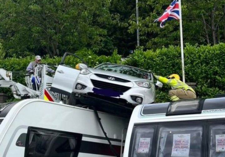 BREAKING: Car lands on top of convoys after Glossop collision