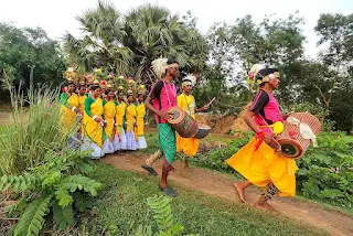 शुद्ध सनातनी हिन्दू हैं आदिवासी