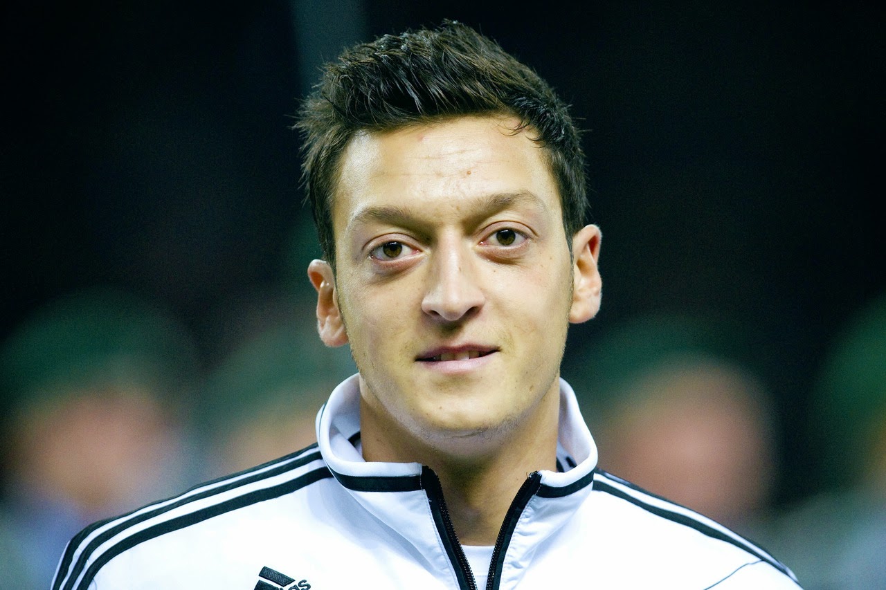 Biodata Dan Biografi Mesut Ozil Pemain Bola Dunia Asal Jerman Yang