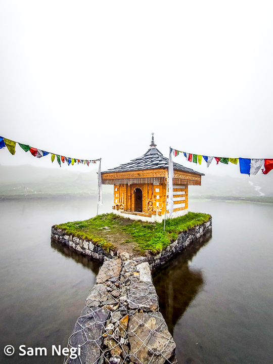 Above photograph shows Krishna Temple inside the lake surrounded by mist all around. The photograph talks a lot about the weather at the top of Yulla Kanda Trek and not to miss that weather changes very fast, hence it's unpredictable. You always need to be prepared for harsh sun, clouds or rain.  It is believed that the Pandavas made this holy lake during their exile in the Himalayas. This Krishna temple inside the lake is highest Krishna Temple in the world.