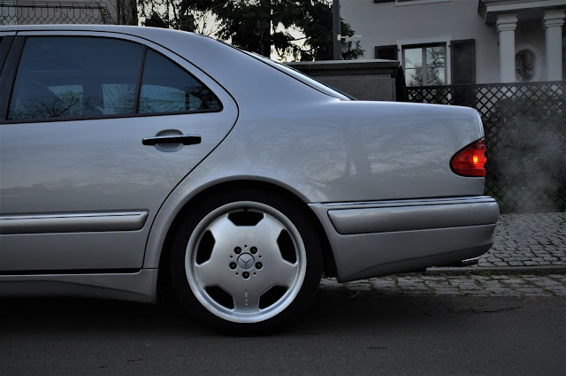 Mercedes Benz W210 E55 AMG