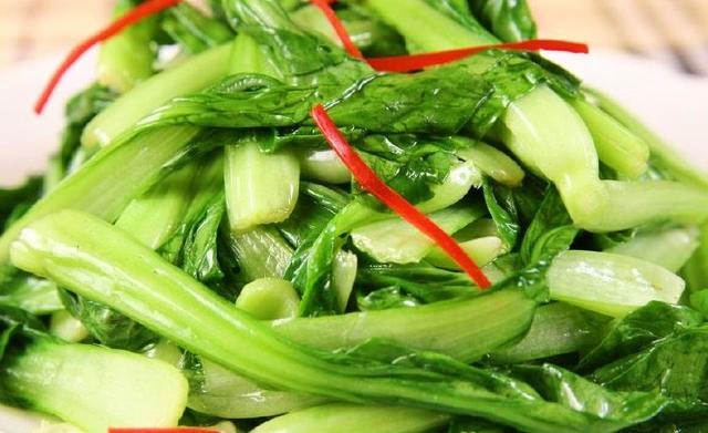 Xào rau mãi vẫn mềm và thâm, đầu bếp nhắc nhớ làm 3 điều này rau xanh mướt, giòn ngon - 5