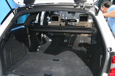 mercedes benz E350 4Matic Wagon interior
