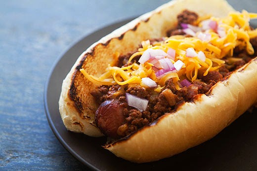 http://www.simplyrecipes.com/recipes/chili_dog/