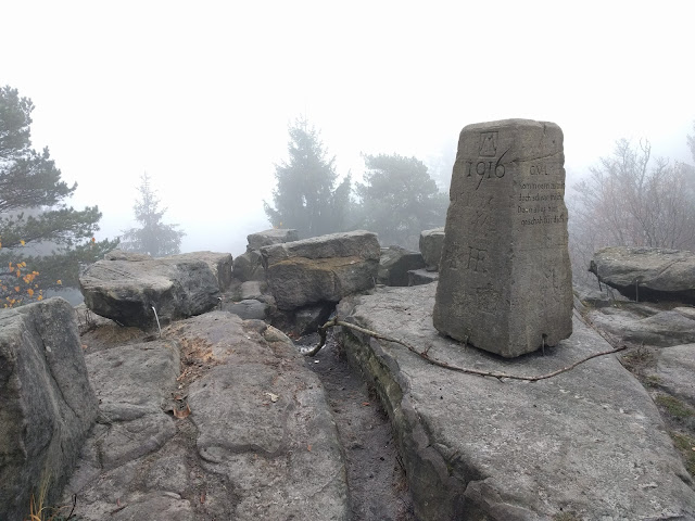 Gipfeldenkmal Lippische Velmerstot