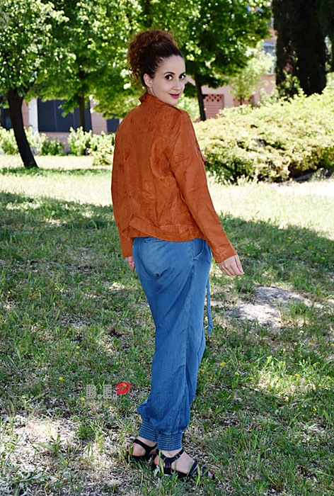 Outfit-chaqueta-naranja-4