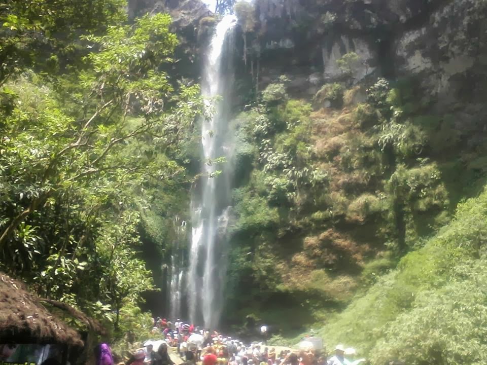 Air terjun coban rondo malang jawa timur ~ Rian Cocolate