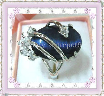 Fashion Jewellery Woman Ring Photos