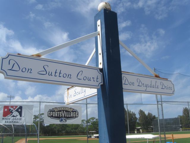 los angeles dodgers stadium seating chart. Seating chart, driving