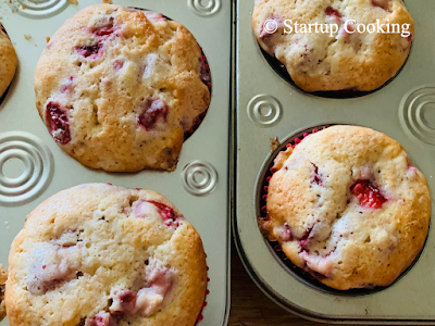 STRAWBERRY MUFFIN