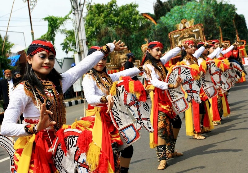 Konsep Top Pecut Jaran Kepang, Gelang Kaki