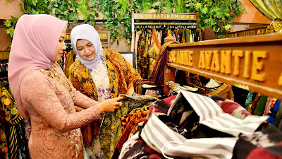 Pasar Tiban Resmi Dibuka,Anne Avantie: Terima Kasih atas Dukungan Pemprovsu