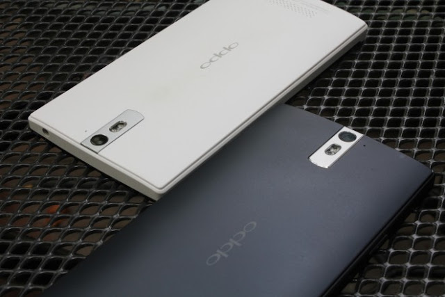 Android Oppo Find 5 Tampak Depan