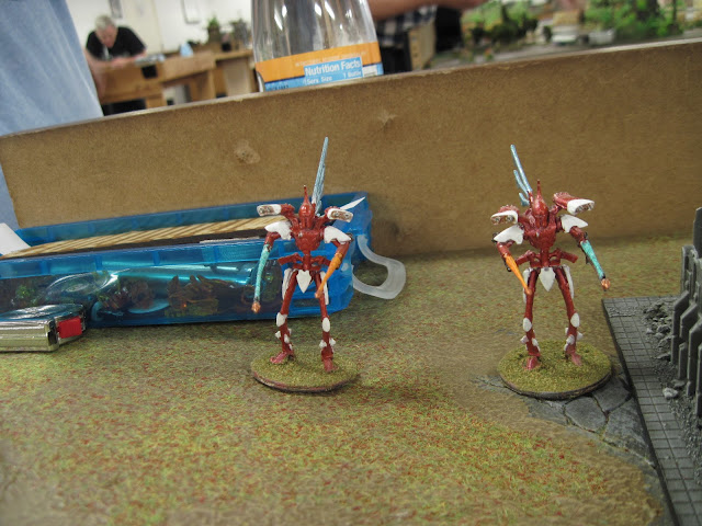 Frank's Eldar army had 133% more activations than Andy's Gargant mob.