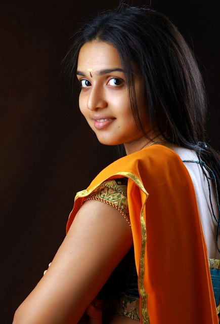 Most Popular Celebrities Deepti Nambiar HD Wallpapers