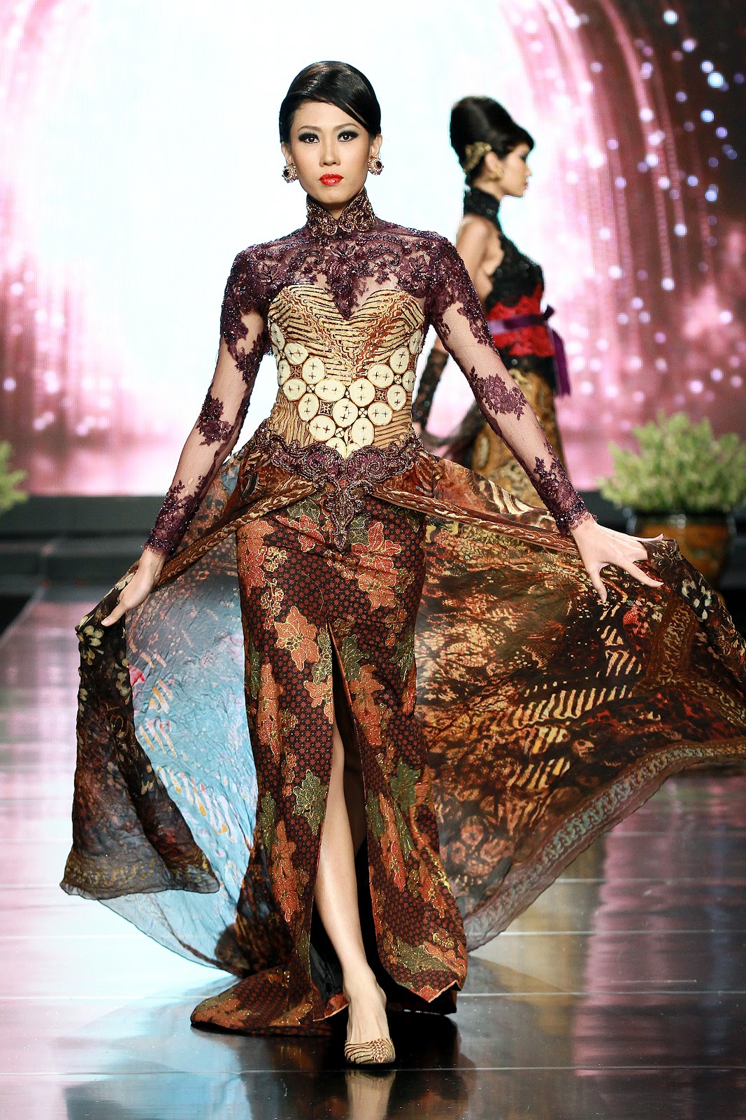 JAKARTA FASHION WEEK SPRING SUMMER 2013