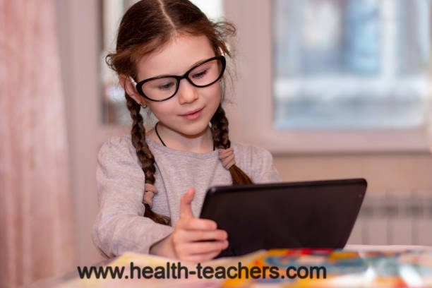 Playing games on an iPad stops the growth of children's muscles and bones - Health-Teachers