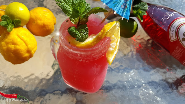 pink drinks, pink lemonade, drinks, spring, summer, lemonade, mocktail, lemonade recipe, mocktail recipe, slushie recipe, pool side, food blog, food blogger, halal drinks, spicy fusion kitchen, sweet,